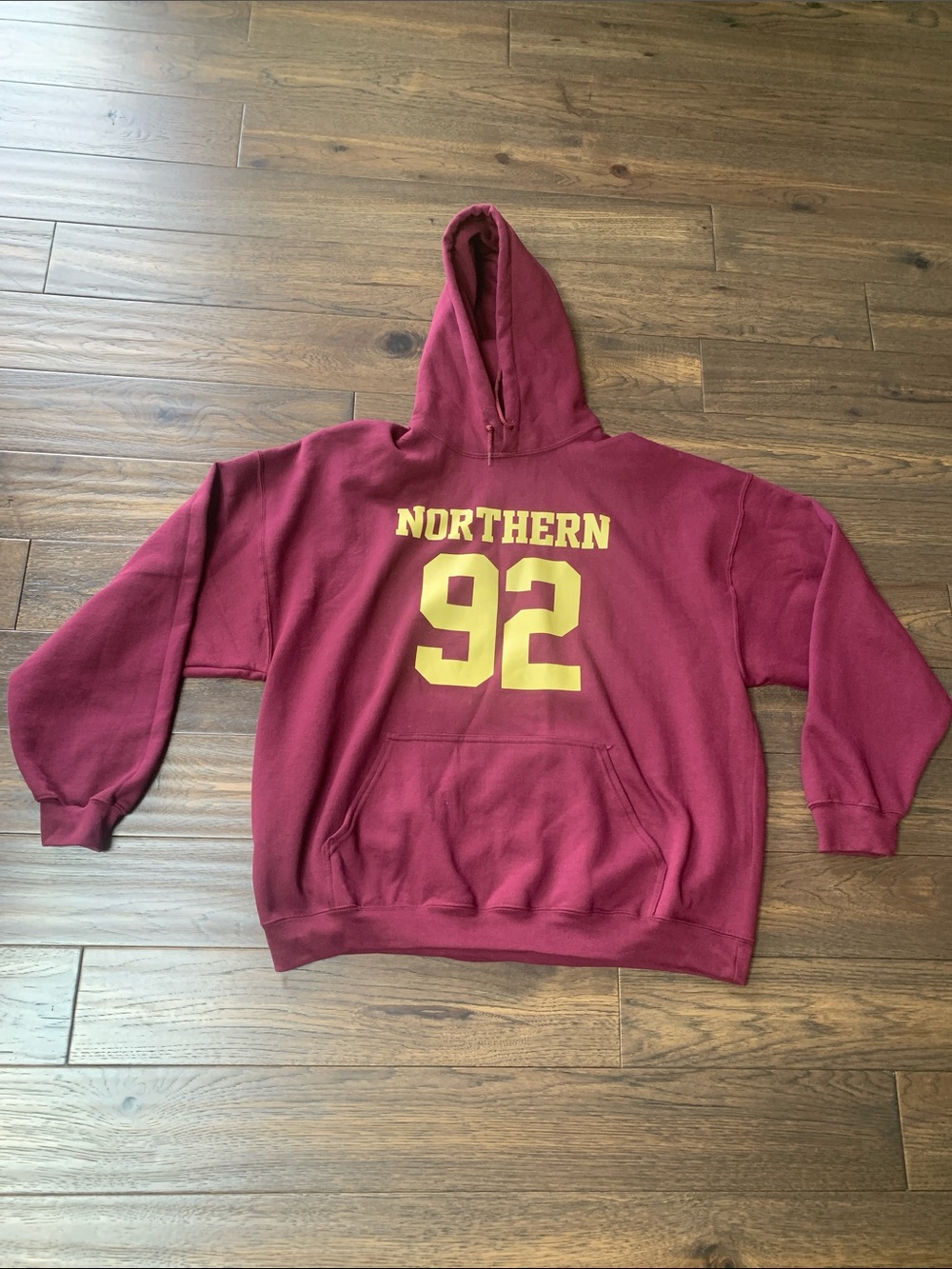 Men's Crewneck Hoodie Sweater in Maroon W.Yellow 'Northern 92' Graphic.Pre-O.2XL